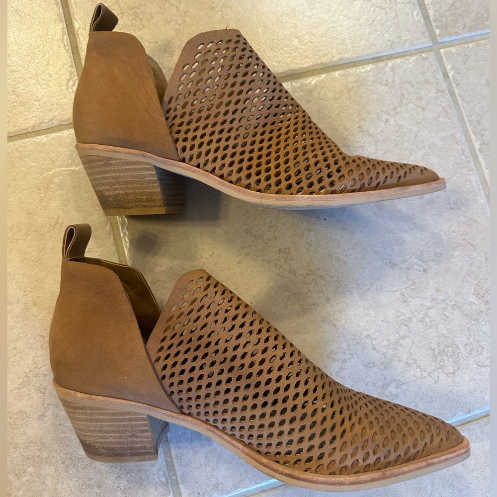 Dolce Vita Tan Perforated Booties - Picture 3 of 9